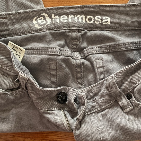 Bullhead Gray Jeans, Size 3 Reg - Picture 5 of 10